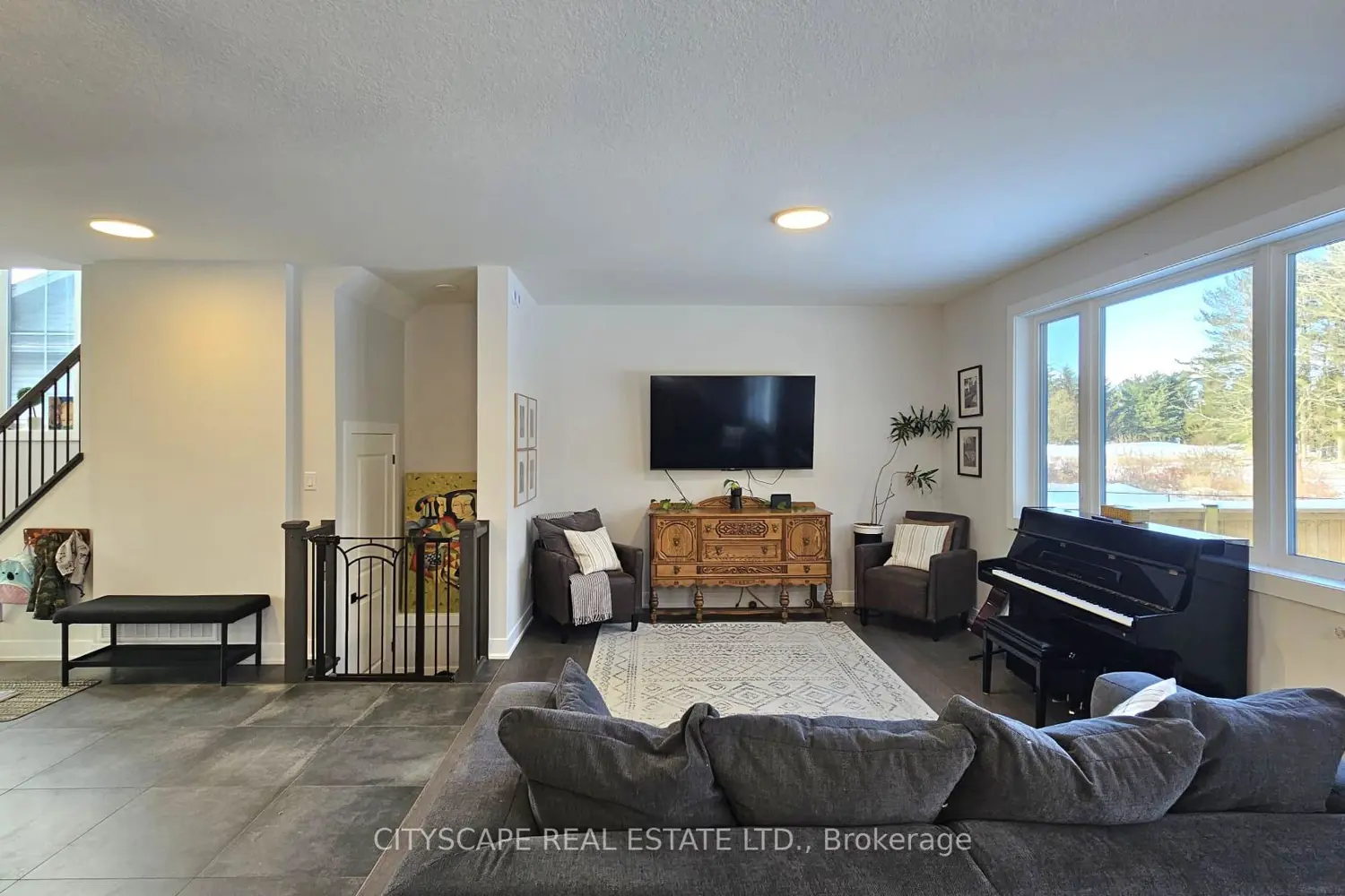 Additional image 7 of 20-297 Whiting Street