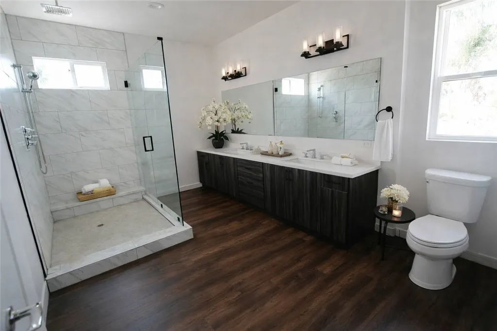 Additional image 13 of 18919 Gault Street, Reseda, CA 91335