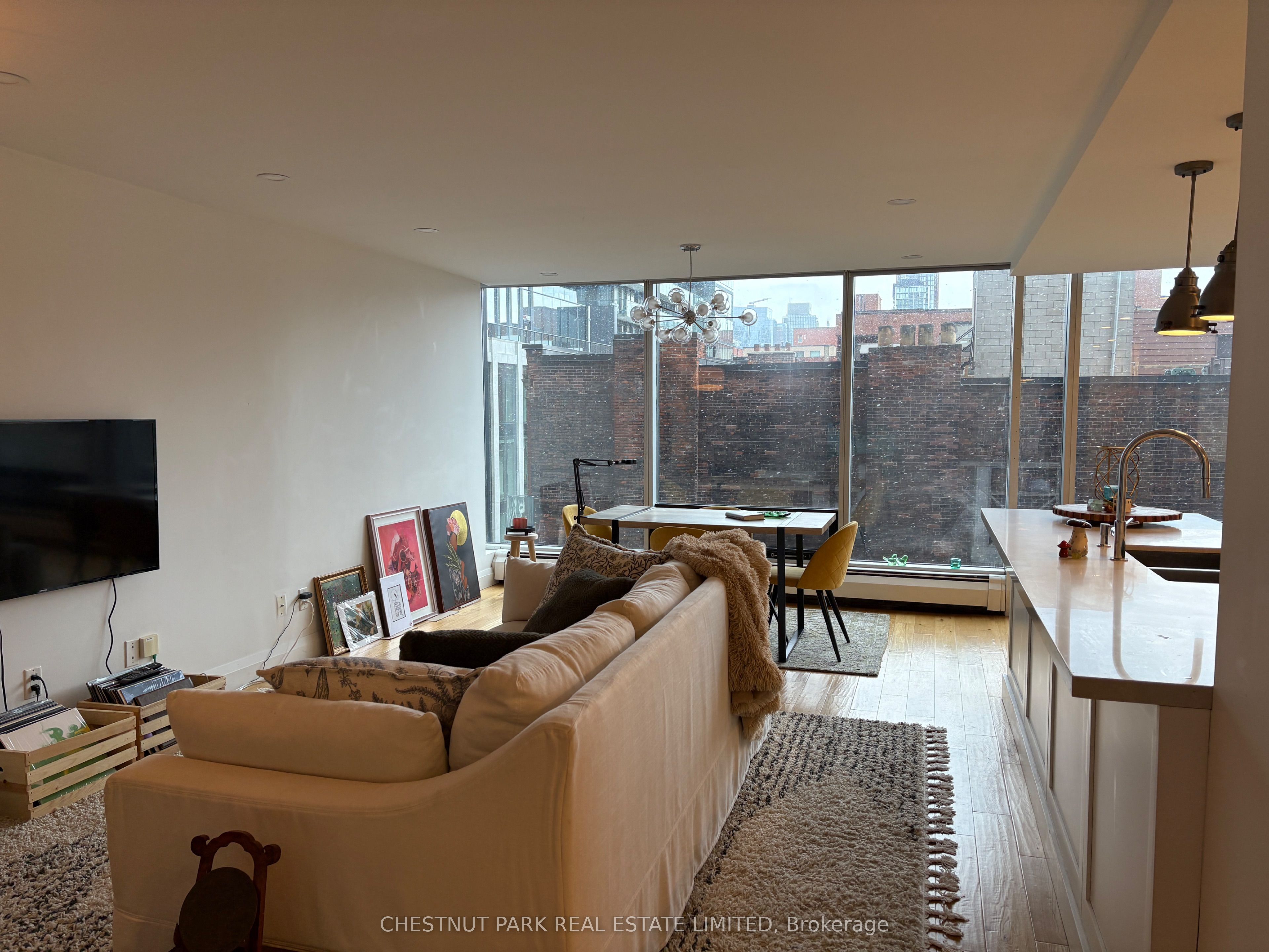 Additional image 2 of 604-30 Wellington Street E, Toronto, ON, M5E 1S3