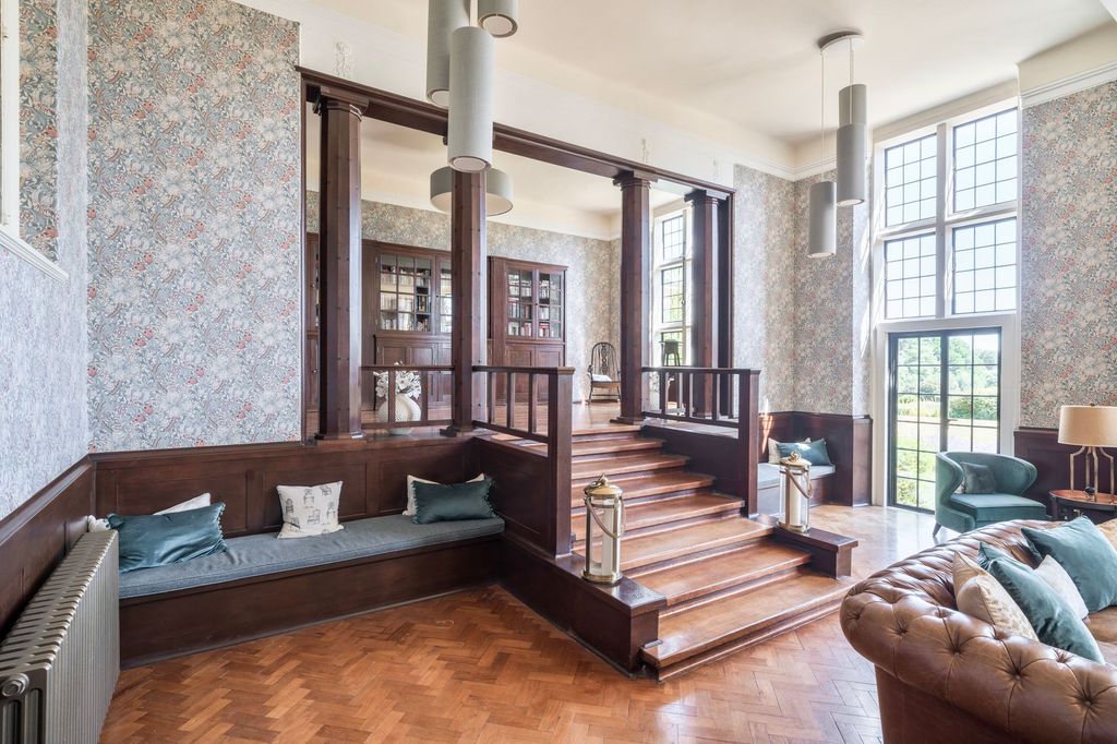 Additional image 19 of 2 bed flat for saleKings Drive, Midhurst GU29