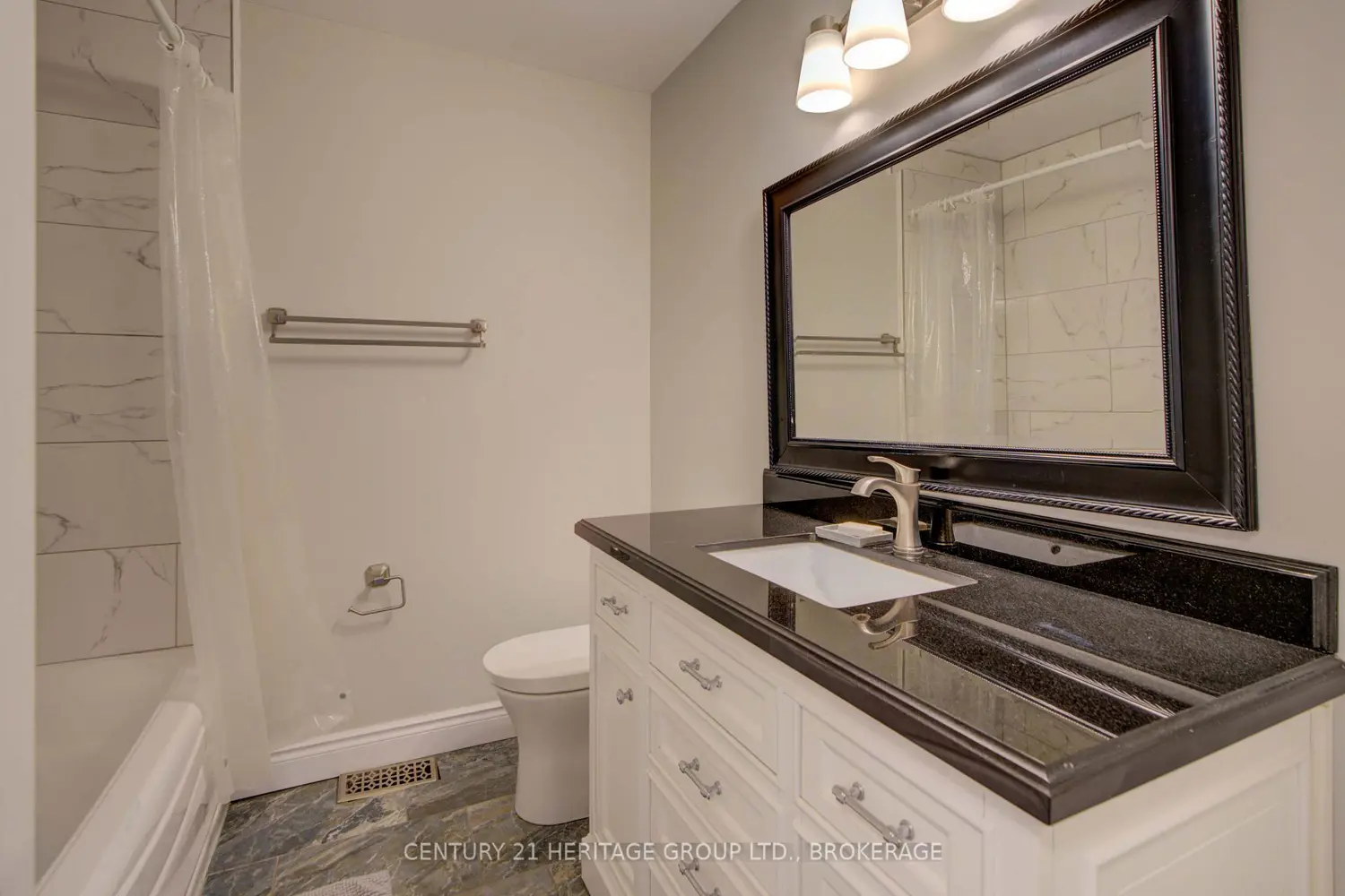 Additional image 16 of 456 Weston Crescent