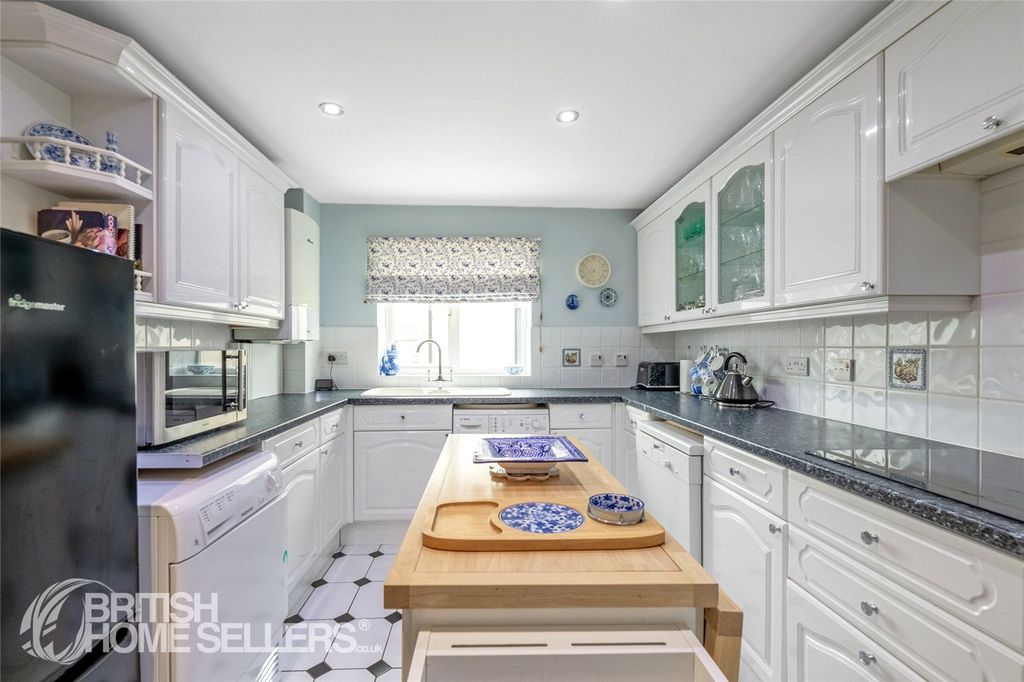 Additional image 10 of 2 bed flat for saleDeganwy Road, Deganwy, Conwy LL31
