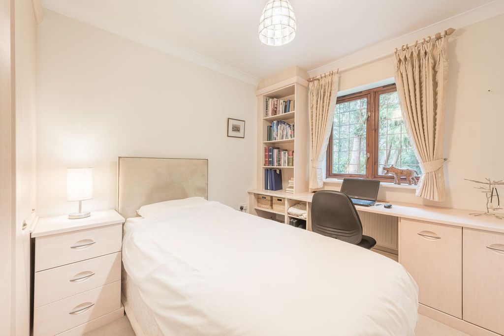 Additional image 34 of 2 bed flat for saleSt. Johns Hill, Shenstone, Lichfield WS14