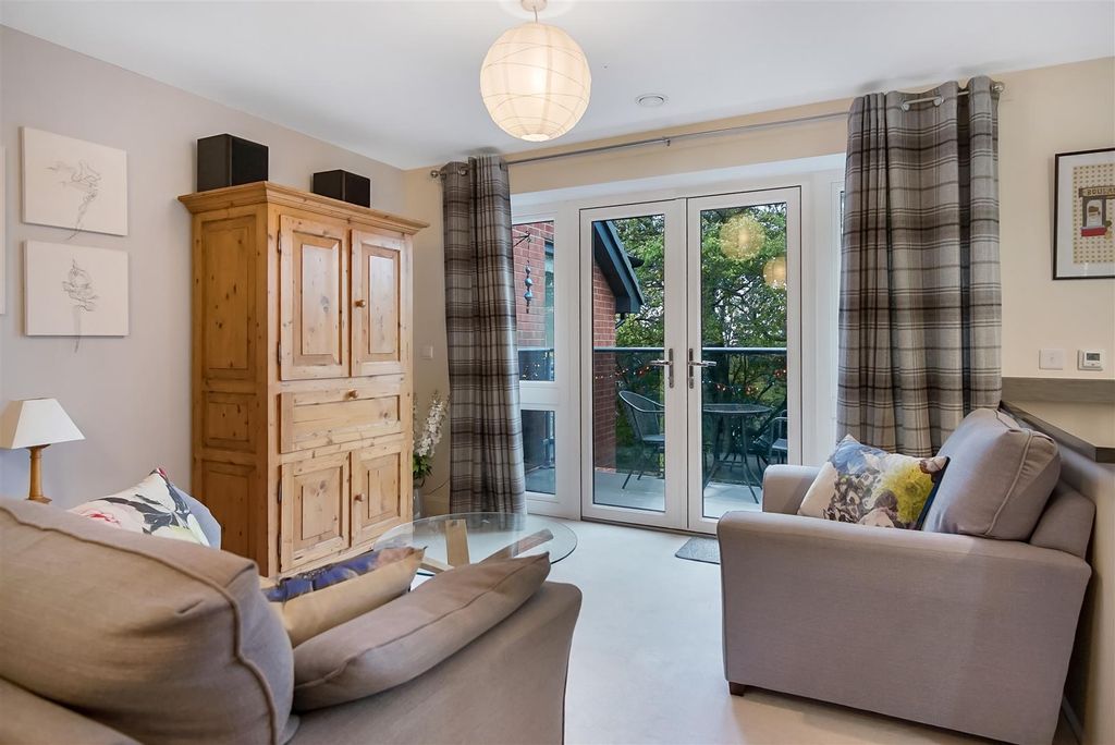 2 bed flat for saleCarmel Road North, Darlington DL3 photo 3