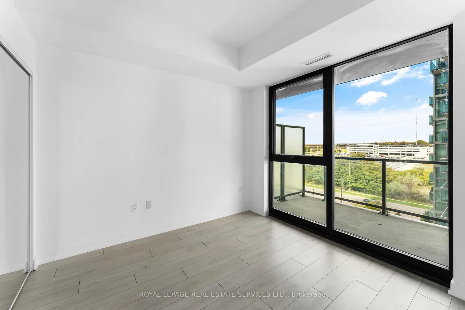 Additional image 3 of 1606 Charles Street 601