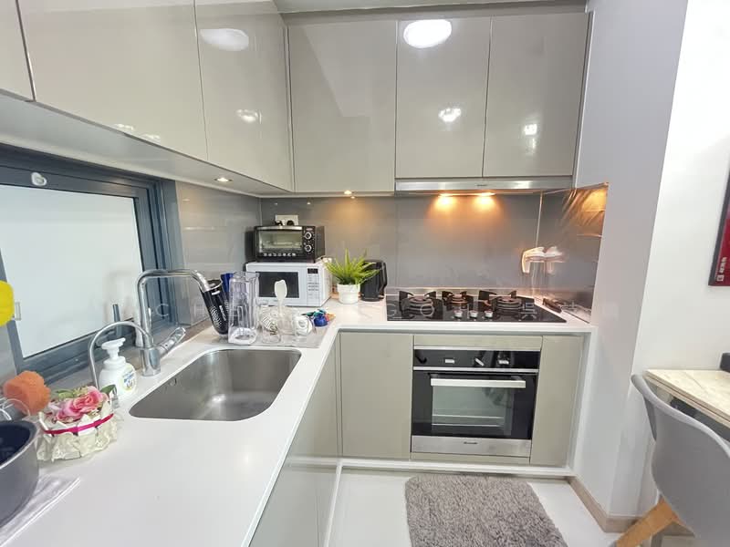 Additional image 4 of 2 Gateway Drive