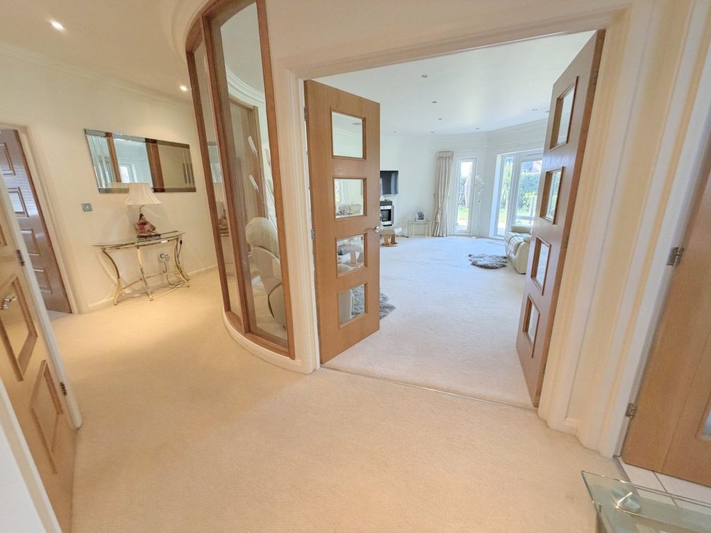 Additional image 12 of 3 bed flat for saleNairn Road, Canford Cliffs, Poole BH13