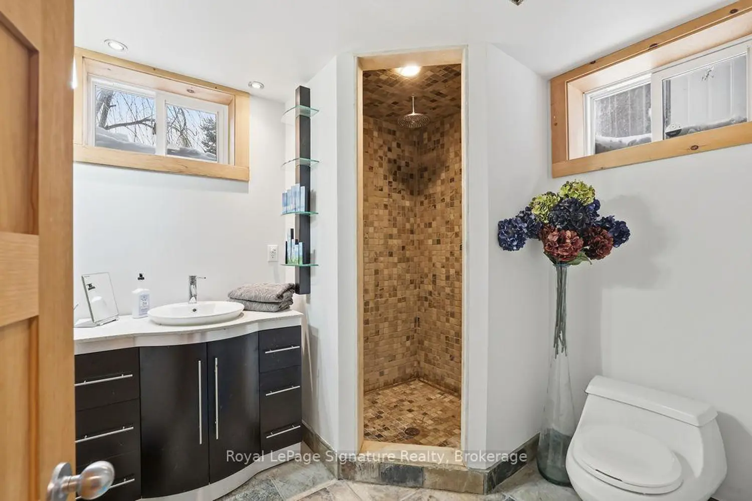 Additional image 12 of 194552 13 Grey Road