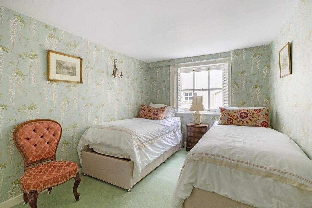 Additional image 27 of 4 bed maisonette for saleMissenden Road, Amersham, Buckinghamshire HP7