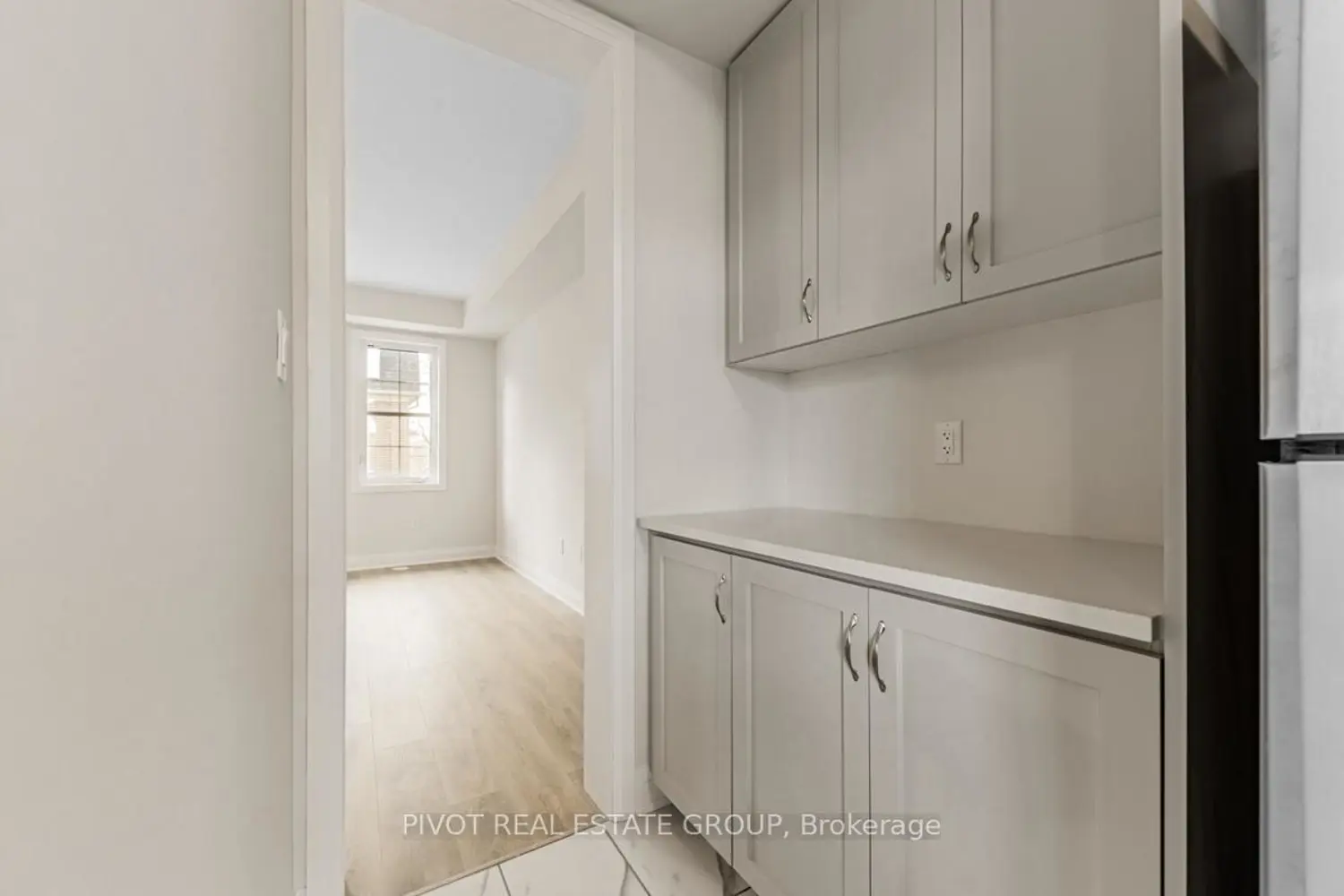 21 Kennisis Way photo 3