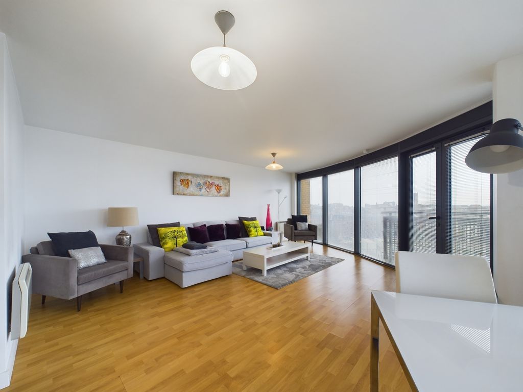 Additional image 8 of 3 bed flat for saleQueens Court, 50 Dock Street, Hull, East Riding Of Yorkshire HU1