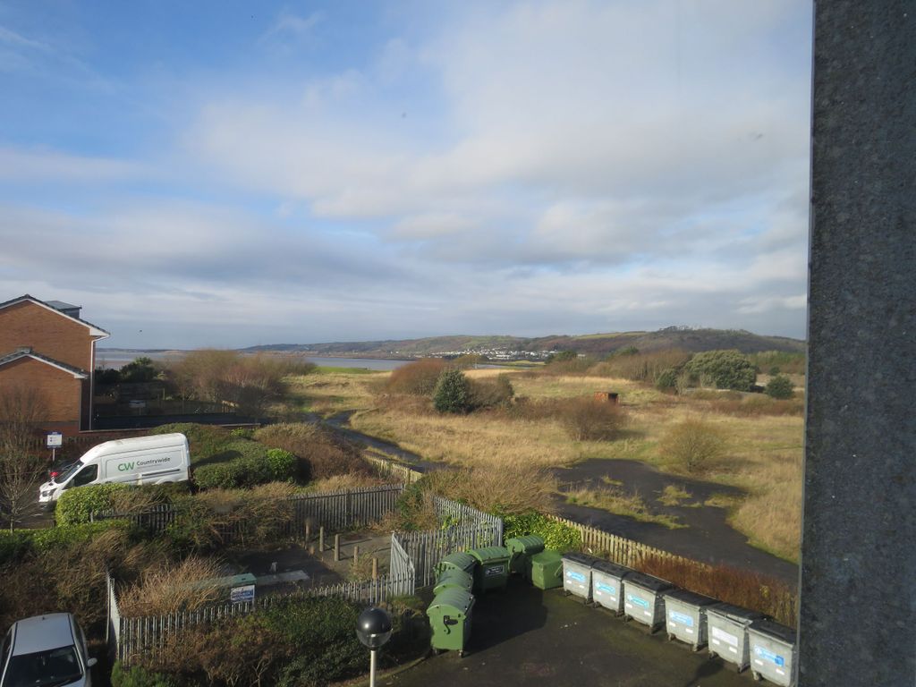 Additional image 14 of 3 bed flat for saleFlat, Cwrt Westfa, Pentre Doc Y Gogledd, Llanelli SA15