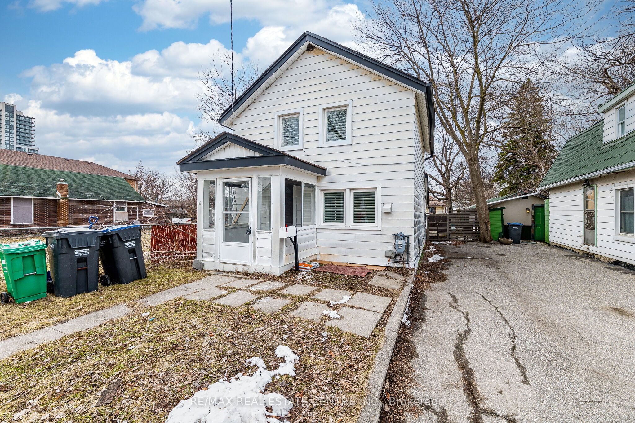 Additional image 2 of 18 Hillcrest Avenue, Brampton, ON, L6W 1Y8
