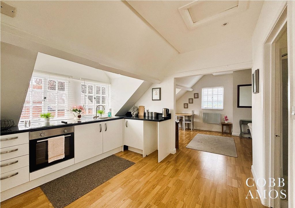 Additional image 2 of 4 bed flat for saleCastle Street, Ludlow SY8