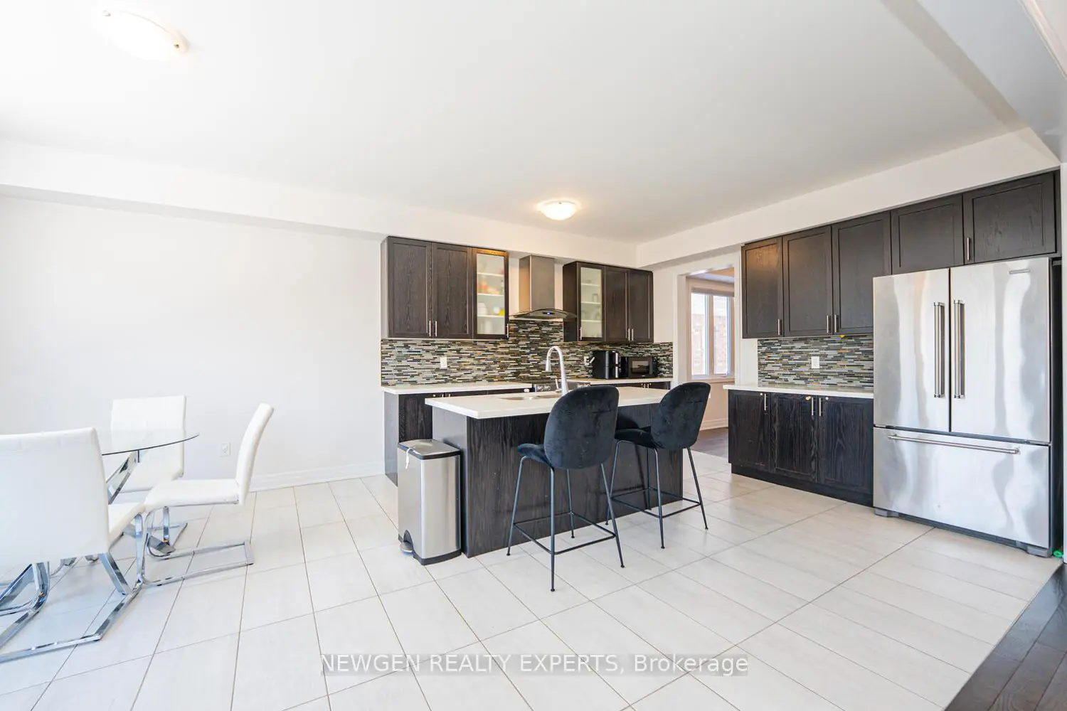 Additional image 6 of 9218 White Oak Avenue