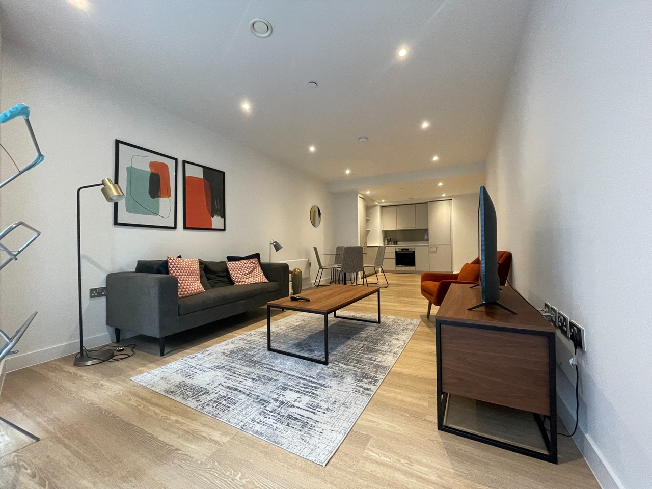 2 Bed Flat, Carding Building, M1, N1 7GU