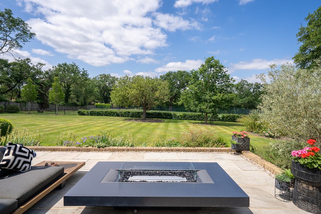 Additional image 24 of 9 bed detached house for saleStubbs Hill, Bracknell RG42