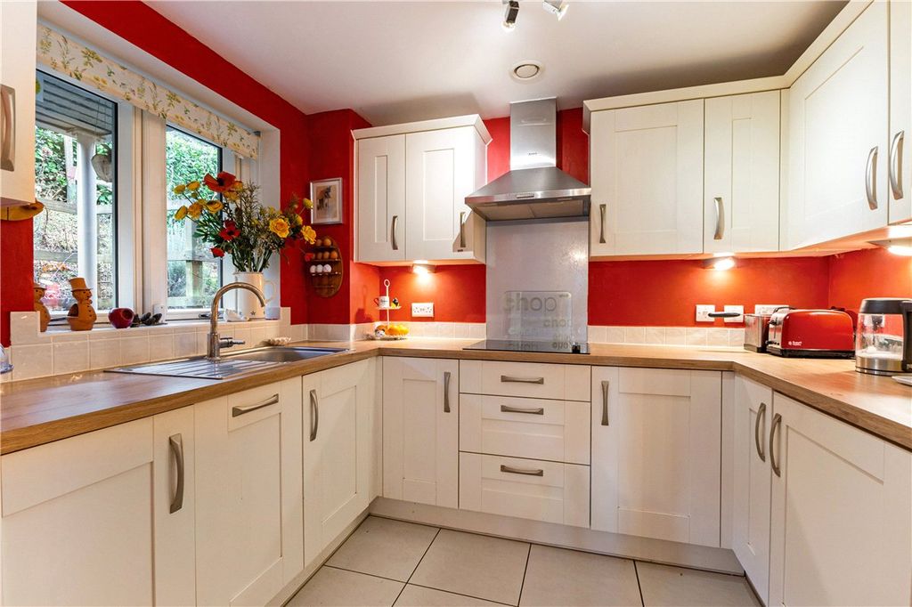 Additional image 3 of 2 bed flat for saleGranham Close, Marlborough, Wiltshire SN8