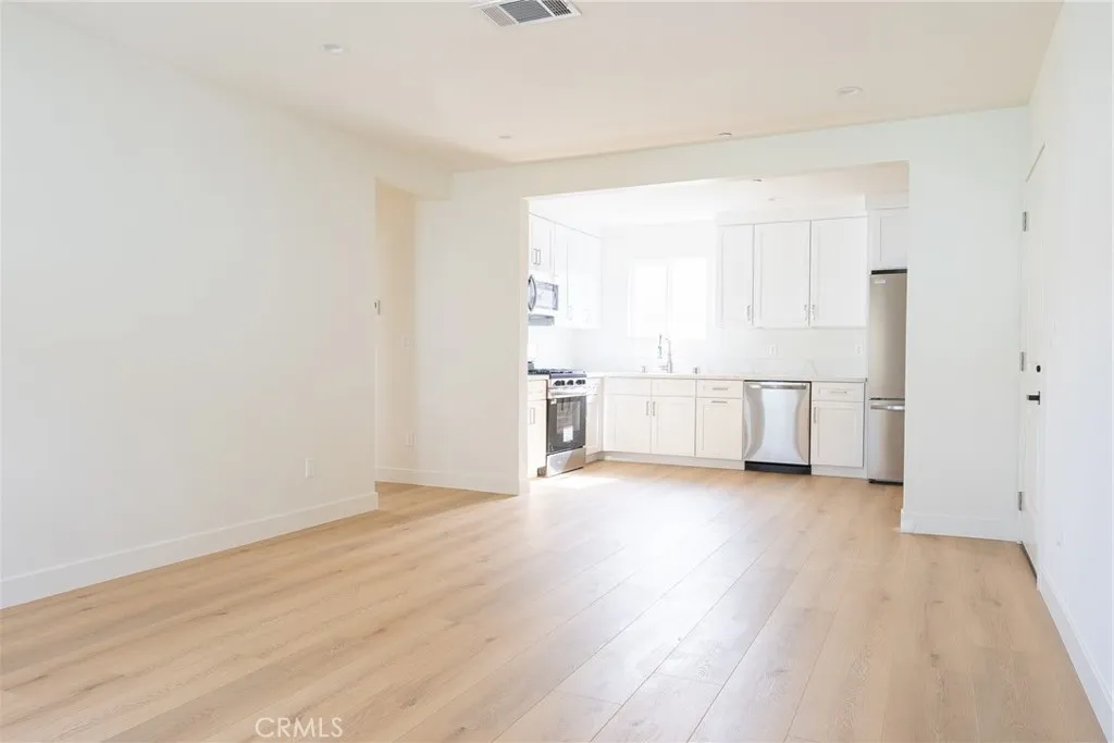 Additional image 39 of 1065 E Spazier Ave Unit 202, Burbank, CA 91502