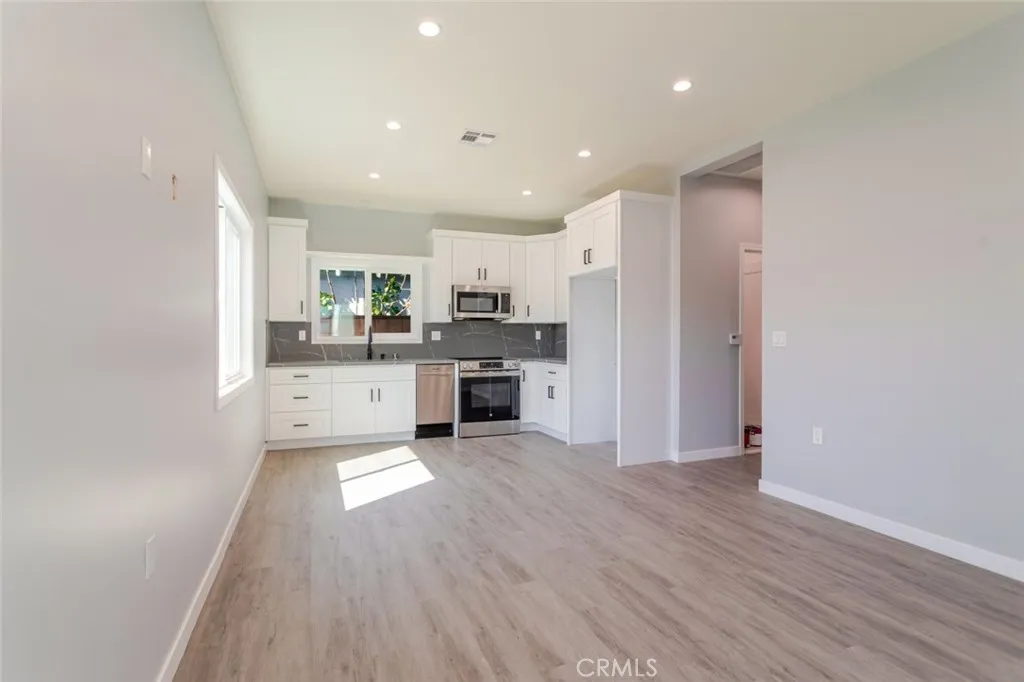 Additional image 16 of 944 Zook Drive Unit A, Glendale, CA 91202