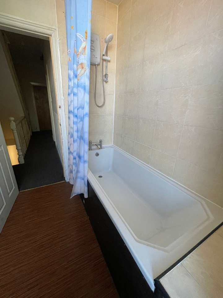 Additional image 8 of Room in a Shared House, Hyde Park Road, LS6, LS6 1AJ