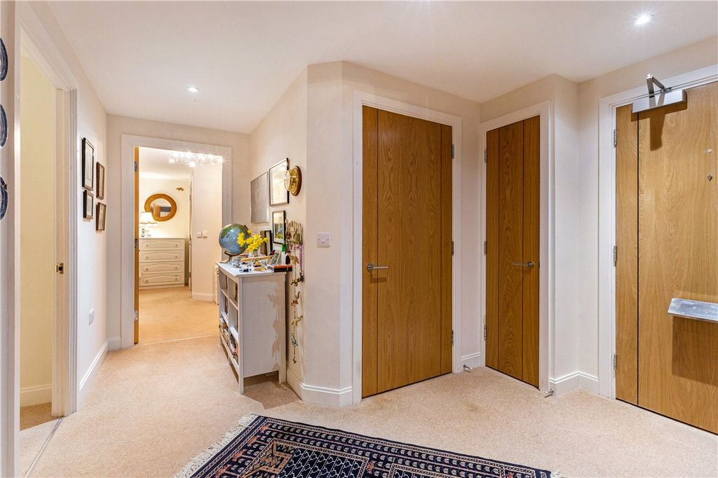 Additional image 6 of 2 bed flat for saleGranham Close, Marlborough, Wiltshire SN8