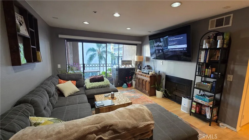 Additional image 9 of 35 Linden Ave Unit 301, Long Beach, CA 90802