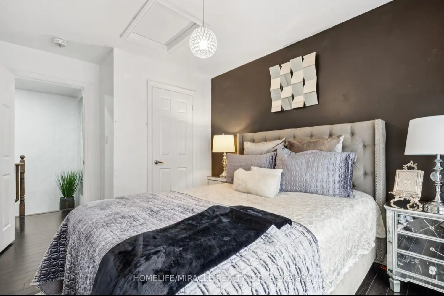 Additional image 14 of 200 Veterans Drive 32