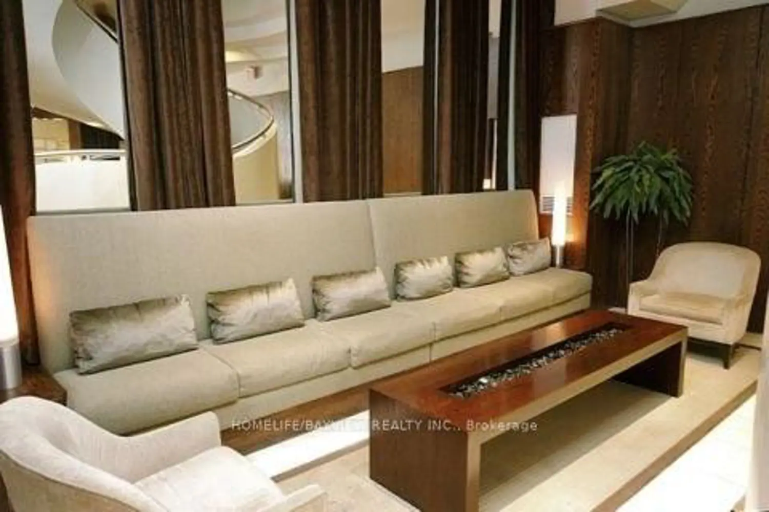 Additional image 4 of 438 Richmond Street 407