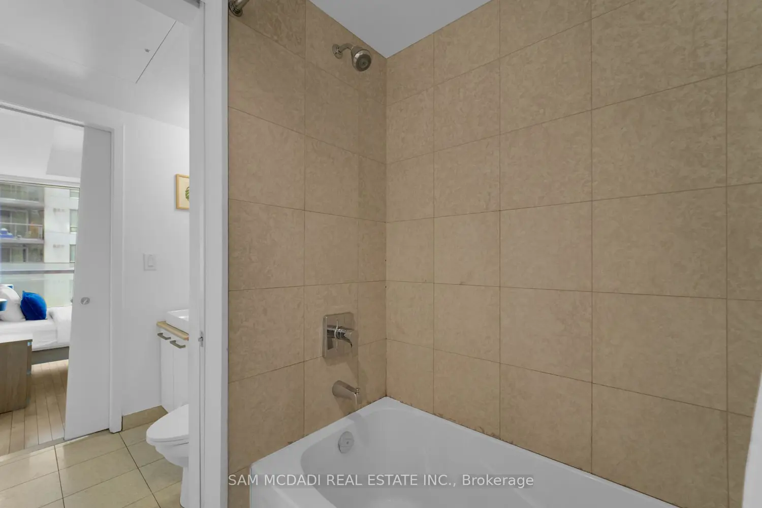 Additional image 11 of 12 York Street 2307