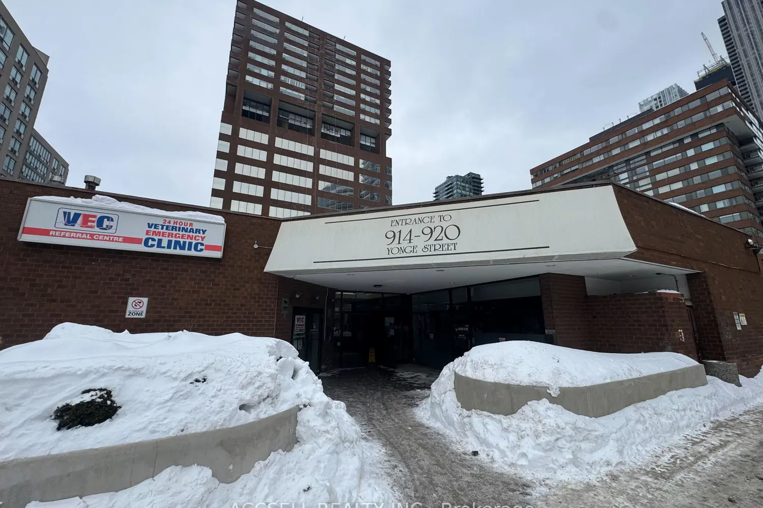 914 Yonge Street 1104