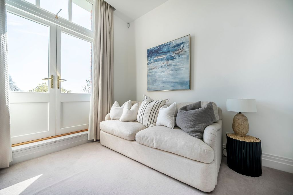 Additional image 12 of 2 bed flat for saleKings Drive, Midhurst GU29