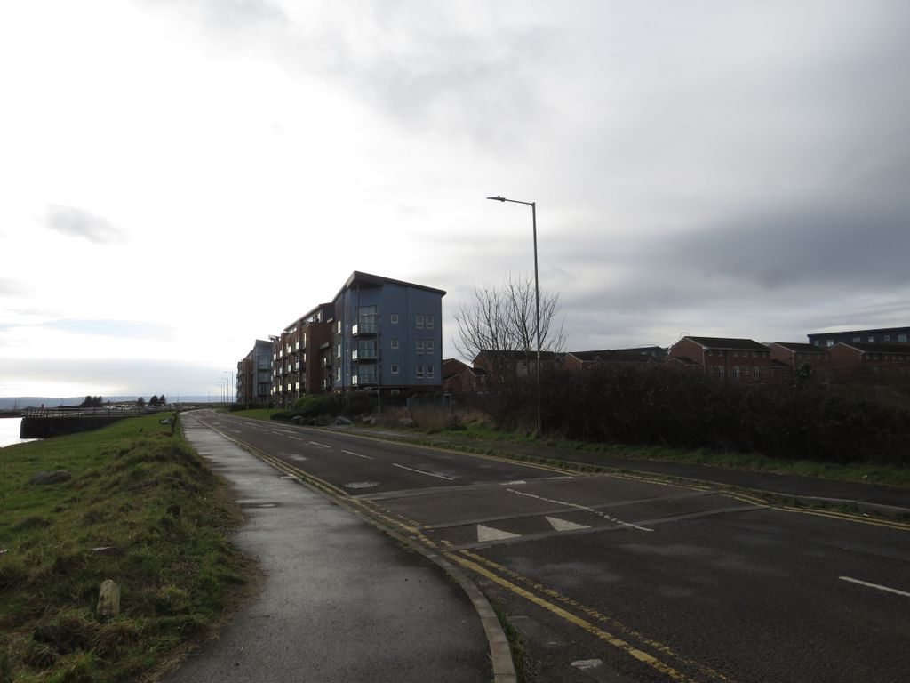 Additional image 18 of 3 bed flat for saleFlat, Cwrt Westfa, Pentre Doc Y Gogledd, Llanelli SA15