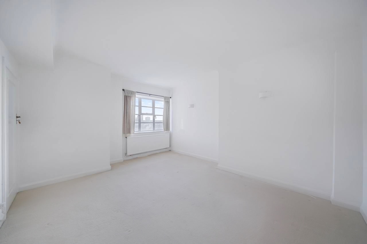 Additional image 8 of 2 Bed Flat, Winchester Court, W8, N1 7GU