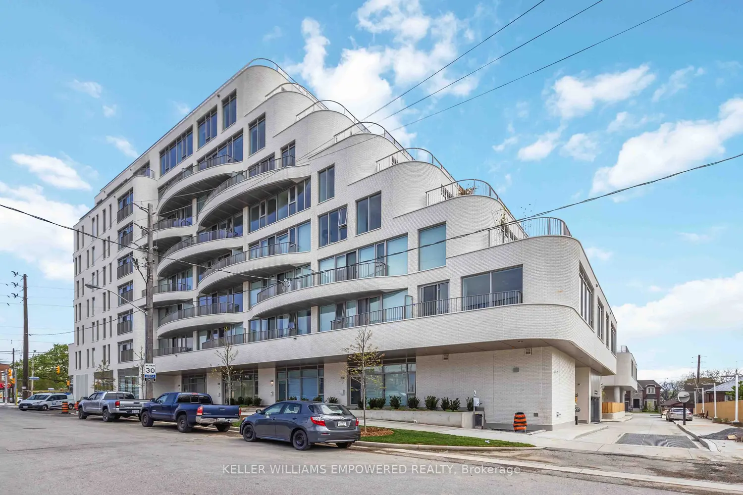 Additional image 16 of 689 The Queensway Street 818