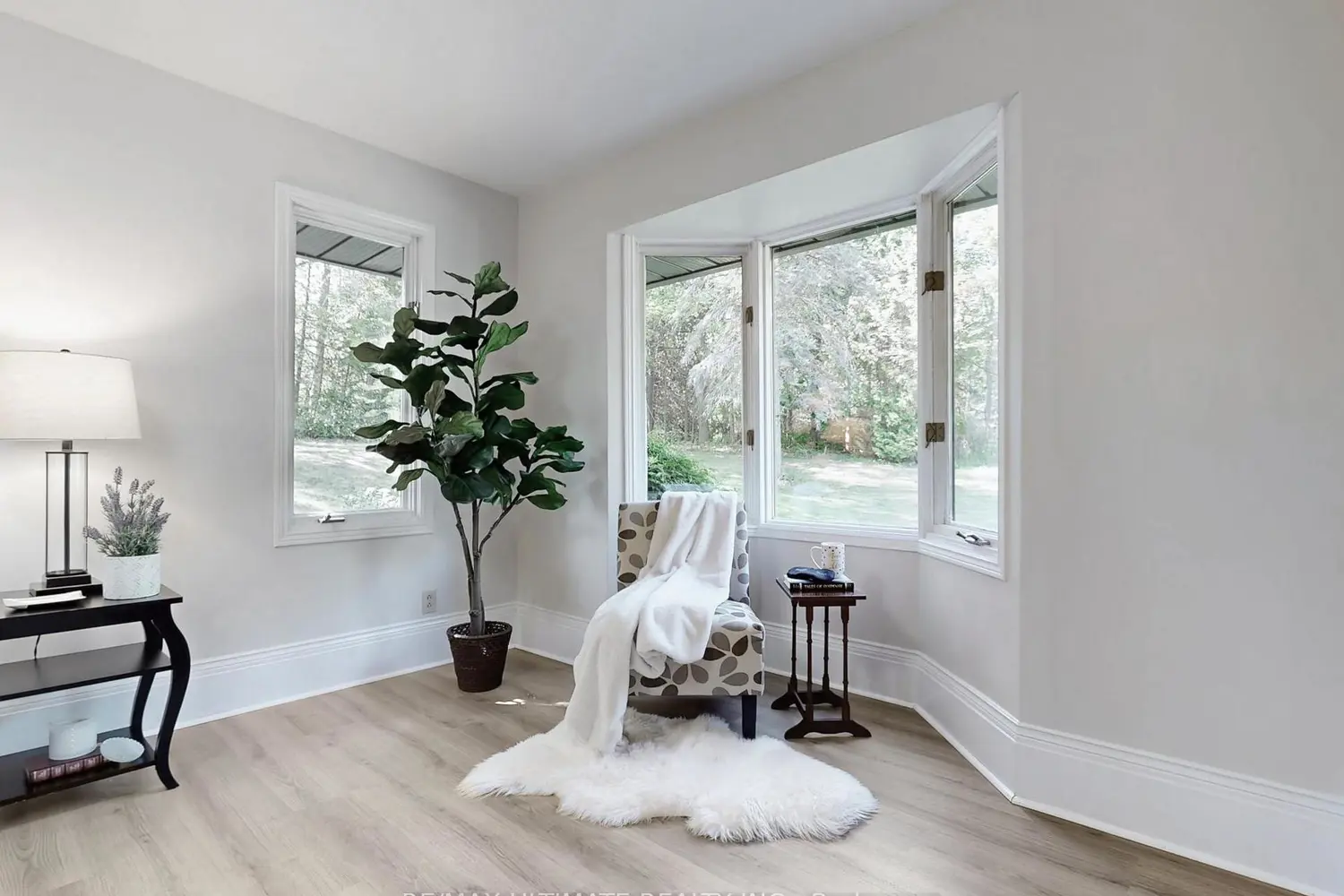 Additional image 10 of 5085 Sideline 12