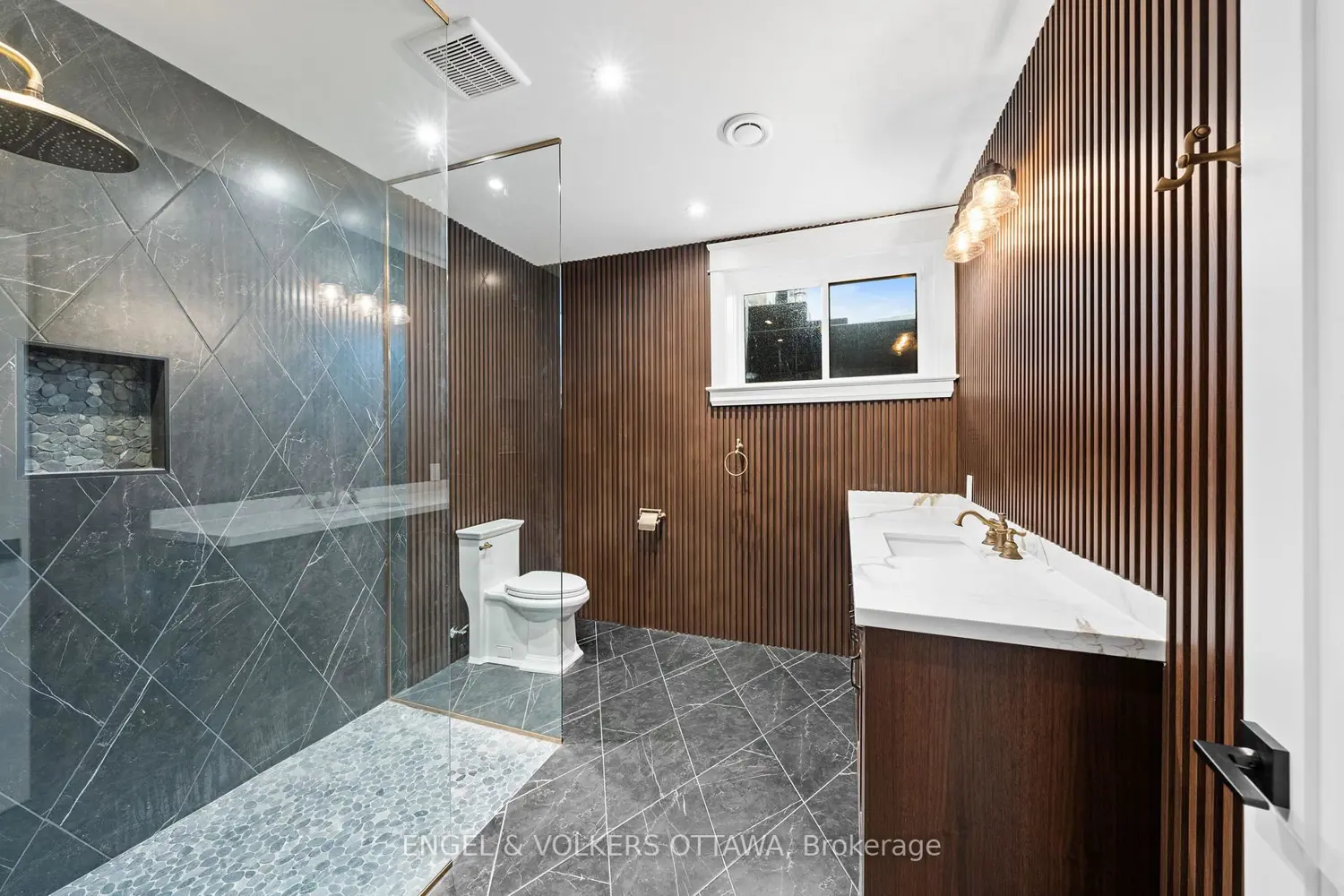 Additional image 15 of 432 Ashbee Court