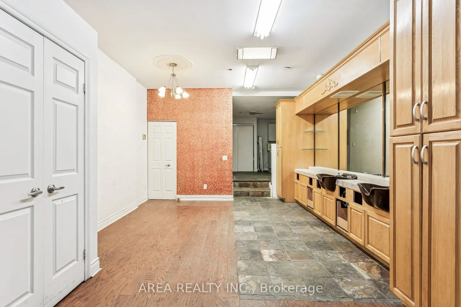 Additional image 8 of 99 Mccaul Street 99