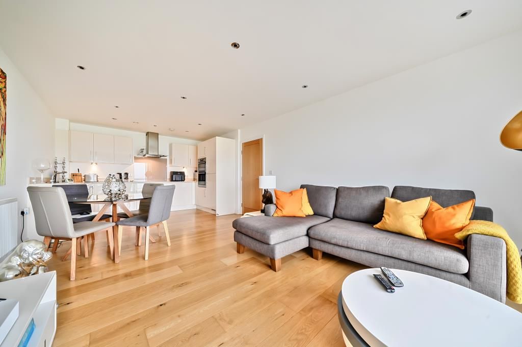 Additional image 10 of 2 bed flat for saleNewbury, Berkshire RG14
