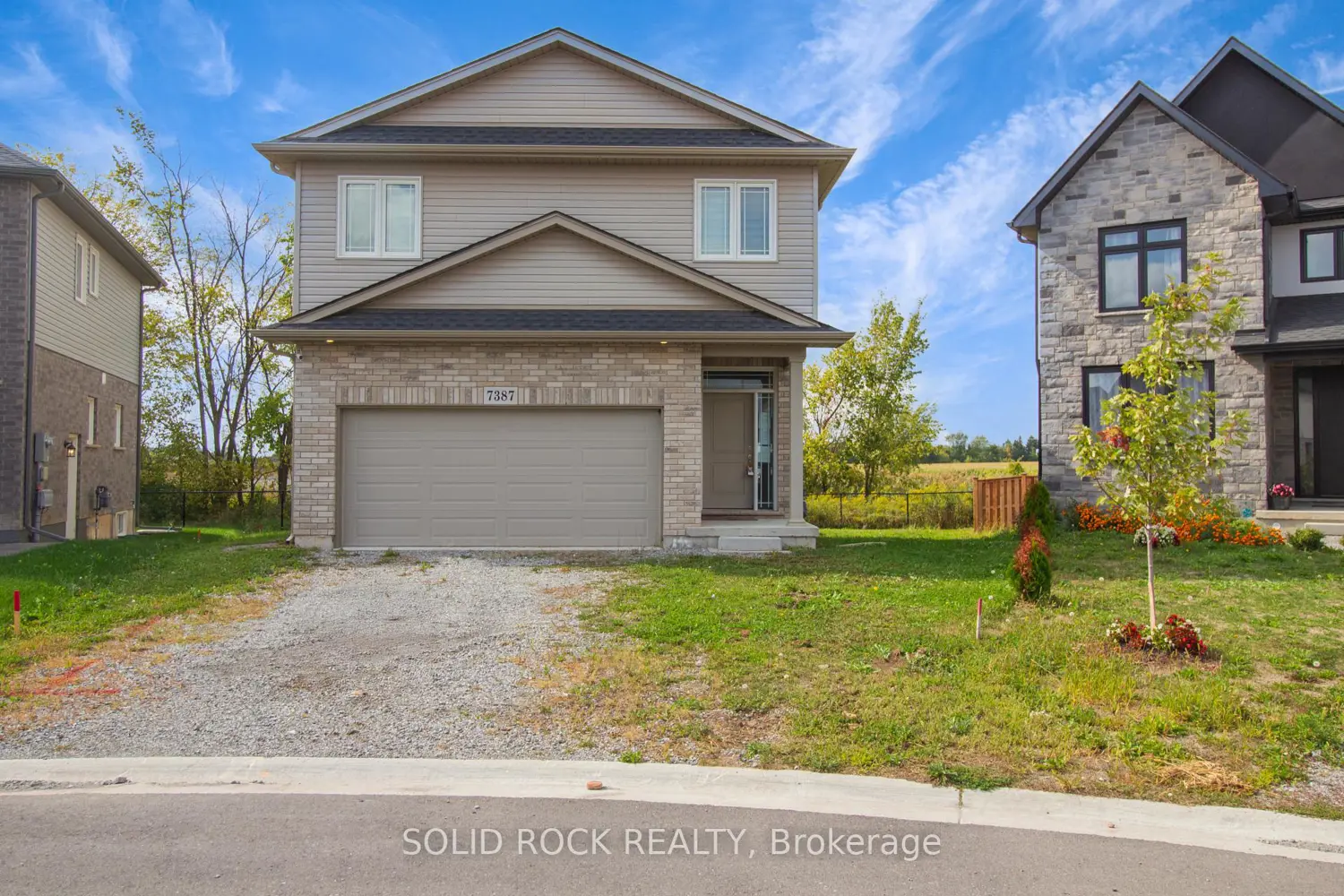 7387 Sherrilee Crescent