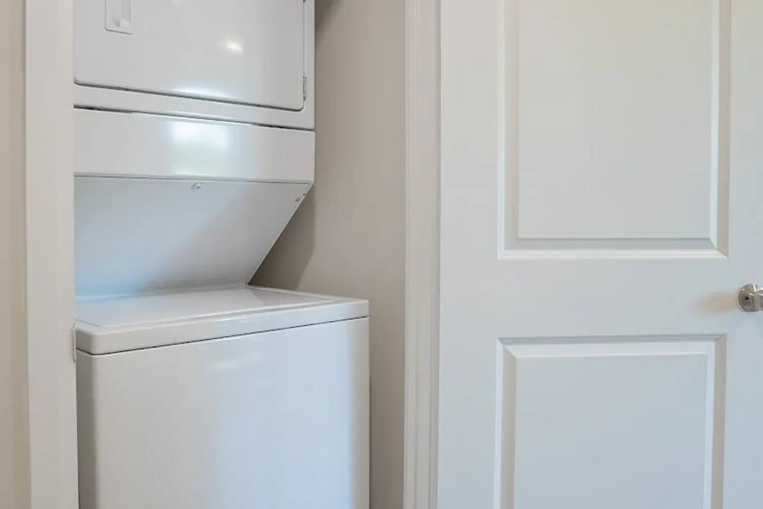 Additional image 7 of 50 Herrick Avenue Up27