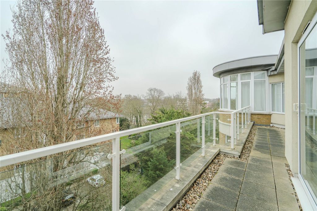 Additional image 13 of 3 bed flat for saleMelliss Avenue, Richmond TW9