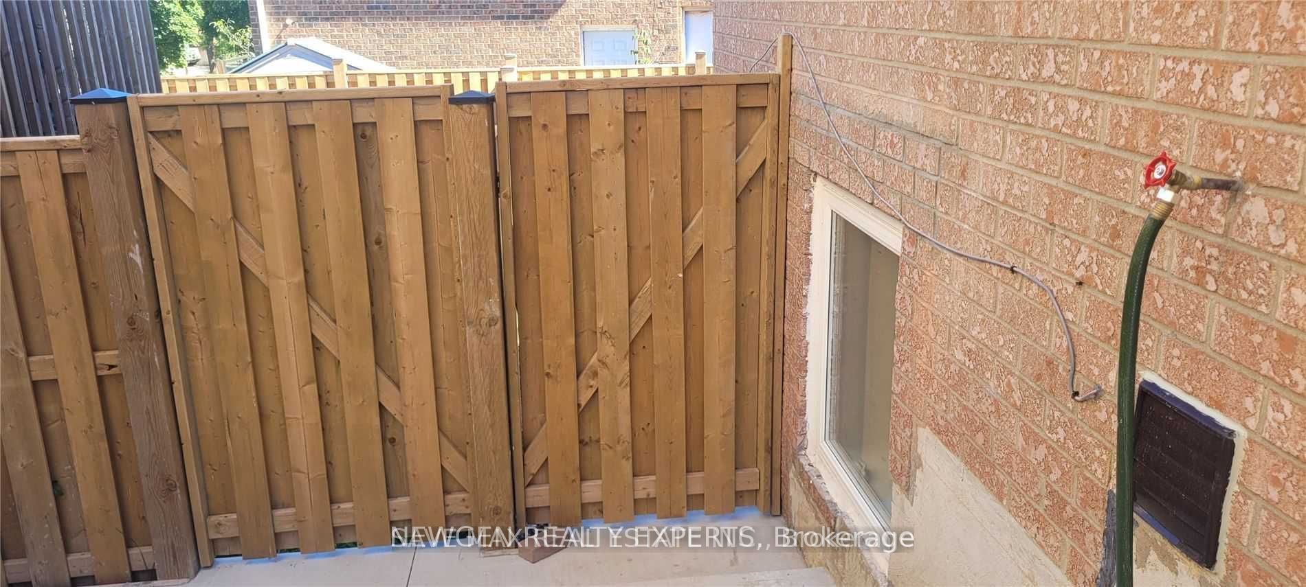 Bsmnt/2-3080 Olympus Mews, Mississauga, ON, L5N 4V7