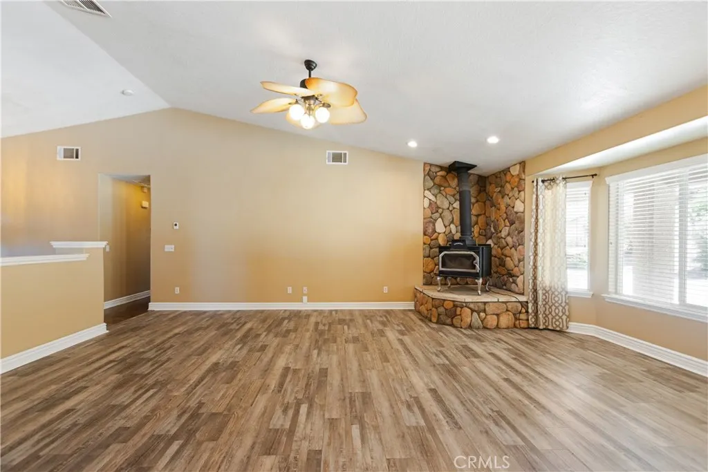 Additional image 9 of 15521 Sherri Lane Unit A, Apple Valley, CA 92307