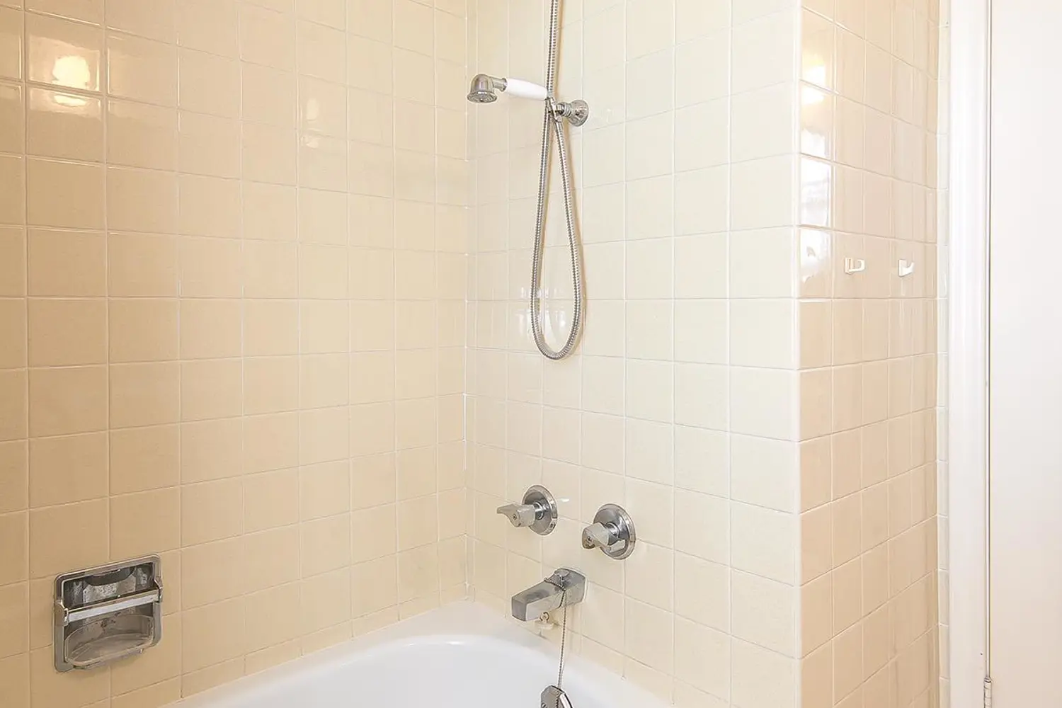 Additional image 9 of 9 Hawthorne Avenue