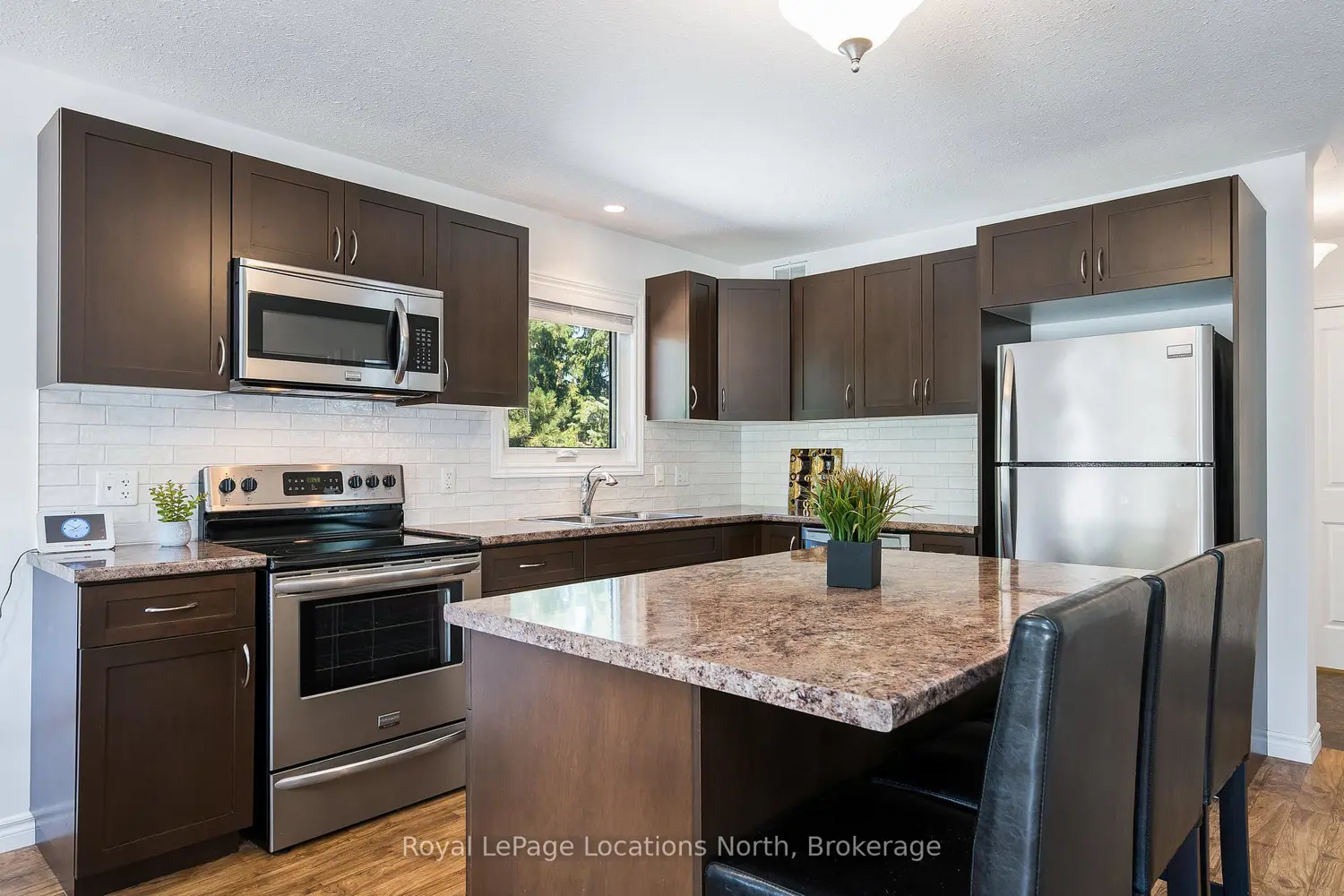 Additional image 6 of 796362 Grey 19 Road