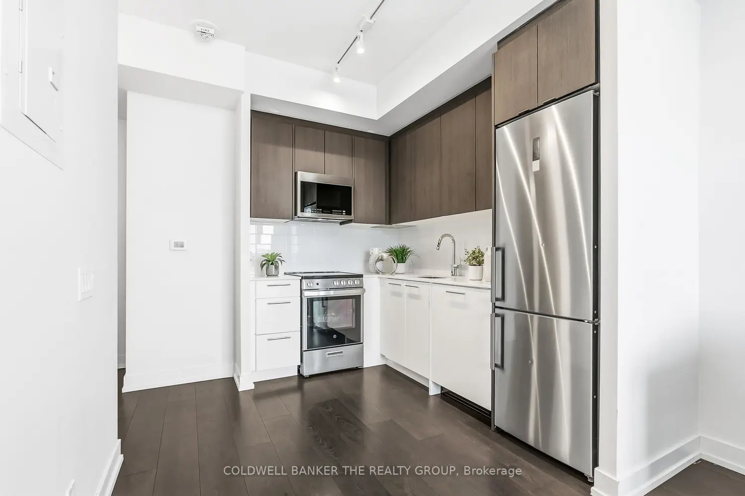 Additional image 9 of 215 Veterans Drive 611