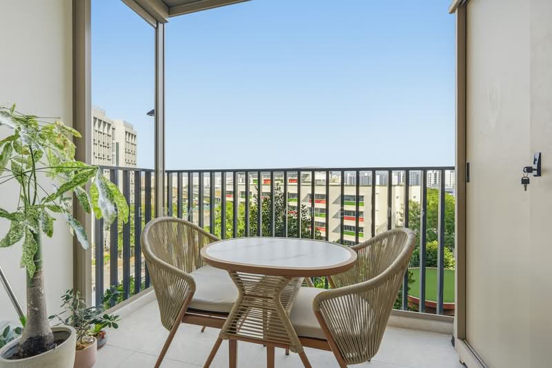 Additional image 4 of 74 Compassvale Bow
