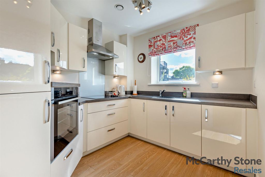 Additional image 4 of 2 bed flat for saleMonument Place, Endless Street, Salisbury SP1