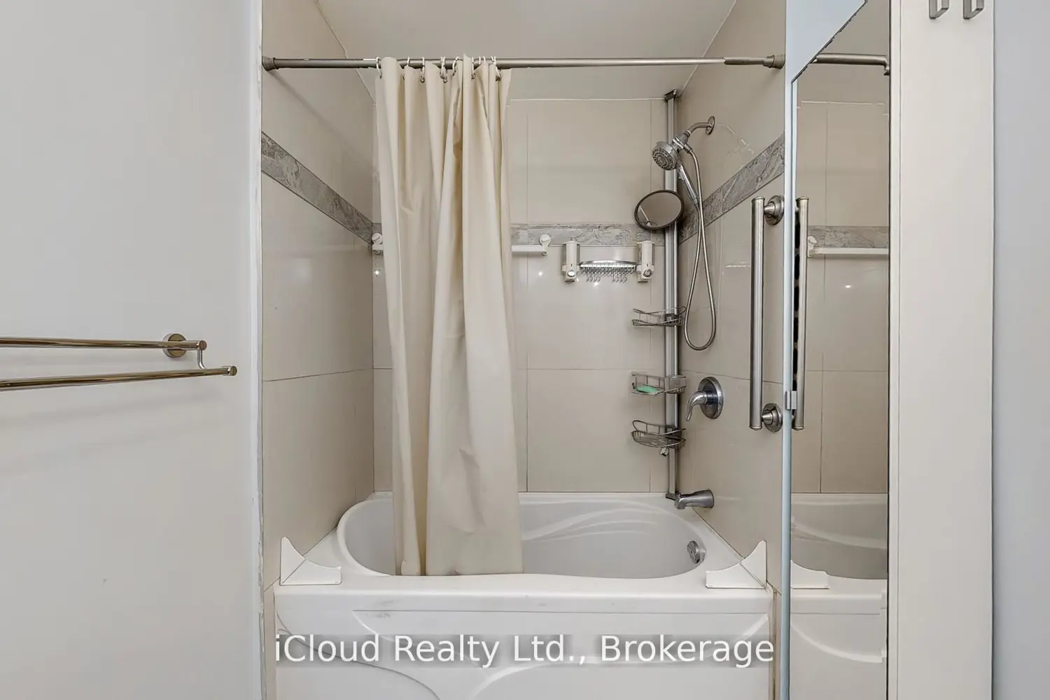 Additional image 13 of 19 Flamingo Crescent